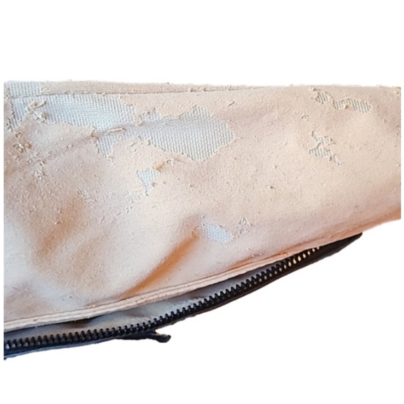 Sam & Hadley Mauve Pink studded shoulder Bag Tassel gold hardware pre-loved - Picture 7 of 16